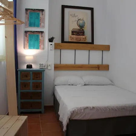 Joy Bed and breakfast 2*