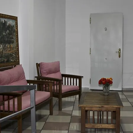 Joy Bed and breakfast 2*