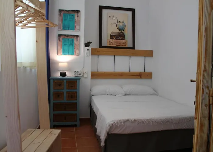 Joy Bed and breakfast 2*