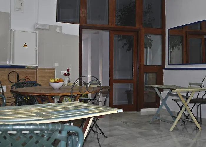 Joy Bed and breakfast 2*